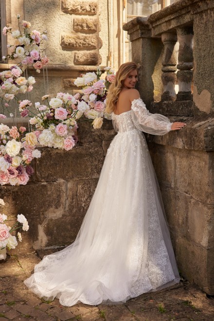 https://www.sposa-lia.com/images/stories/virtuemart/product/3) Allison.jpg